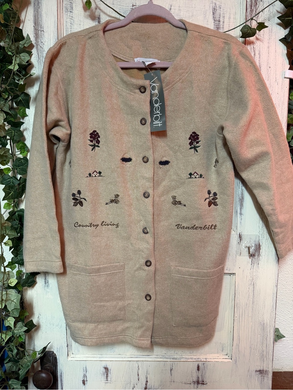 Women's Beige Embroidered Button Cardigan 111LS